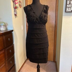 EnFocus Studio black sleeveless bodycon midi dress size 10 chiffon flowers